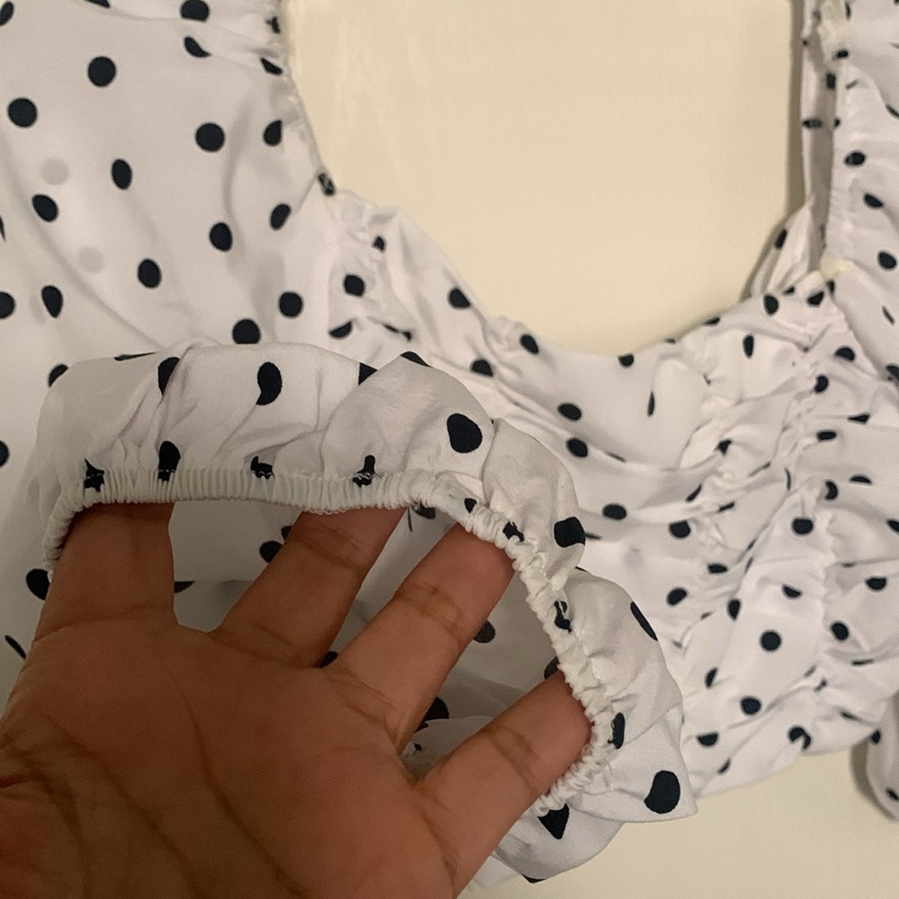 Size M SHEIN Ruched women’s Top sexy summer wear weather blouse polka dots used - Picture 7 of 14